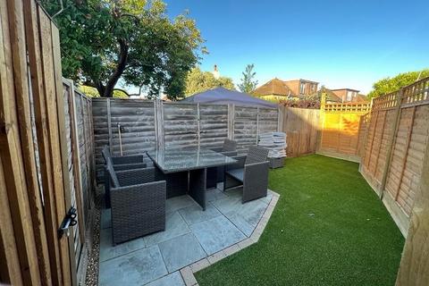 undefined, Glen Road, Chessington, Surrey. KT9 1HD