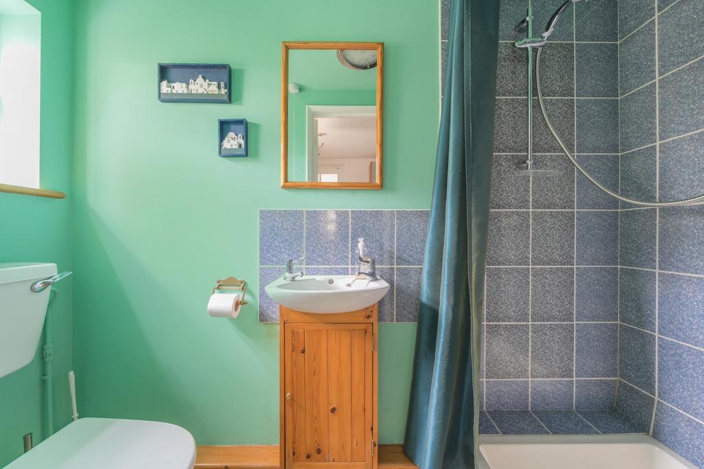 Downstairs WC Shower