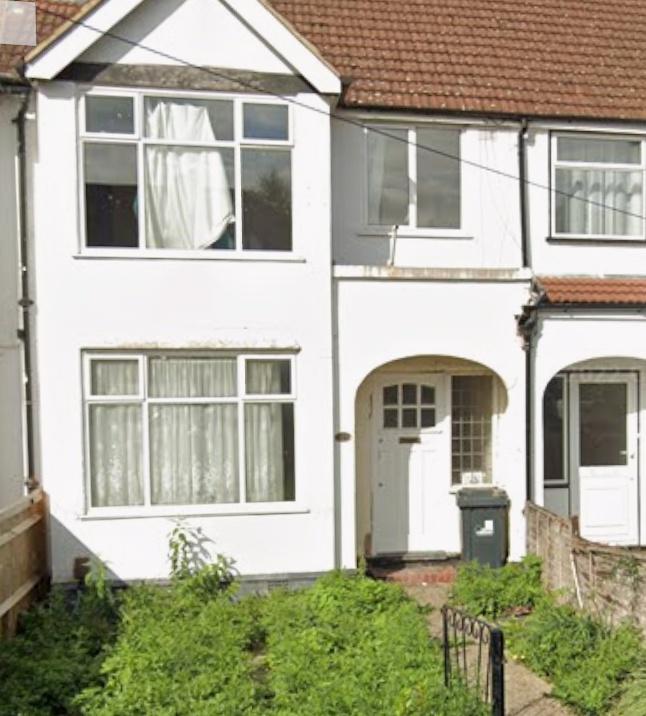 Traditional terraced house with garden and bay窗...