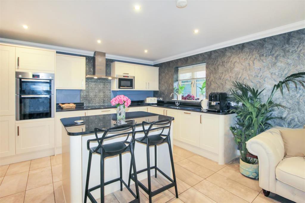 Kitchen Area.png