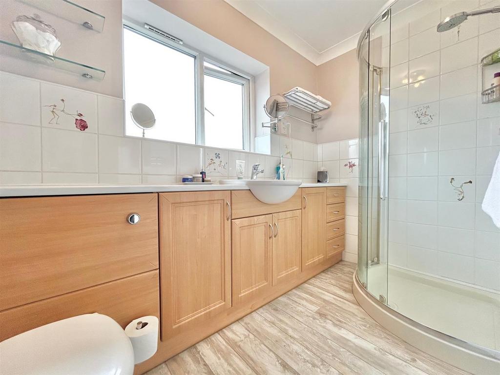 Ensuite.jpg