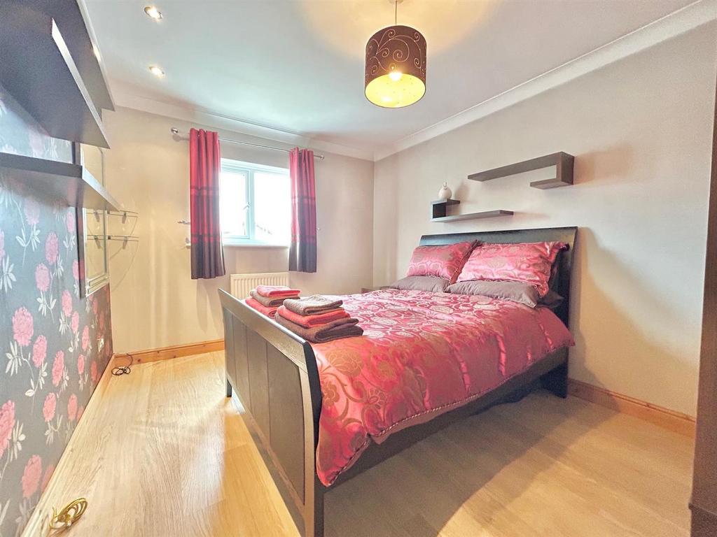 Bed 3.jpg