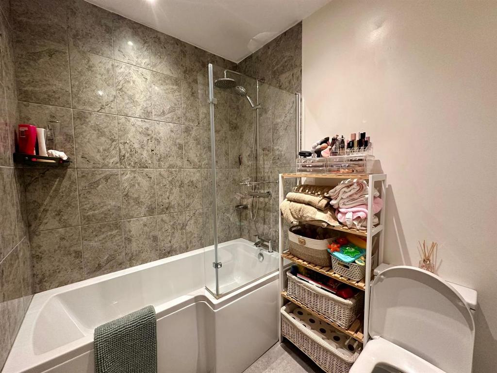 Ensuite Bathroom