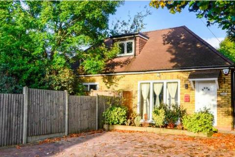3 bedroom house for sale, Hallowell Road, Northwood, HA6