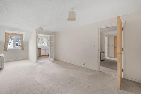 2 bedroom penthouse for sale, Ackender Road, Alton, Hampshire, GU34
