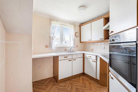 2 bedroom penthouse for sale, Ackender Road, Alton, Hampshire, GU34