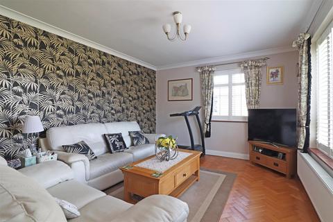undefined, London Road South, Merstham