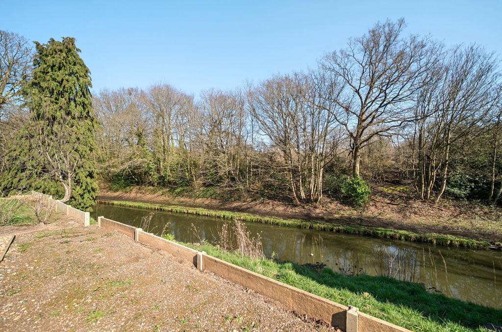 Canal Rear Aspect