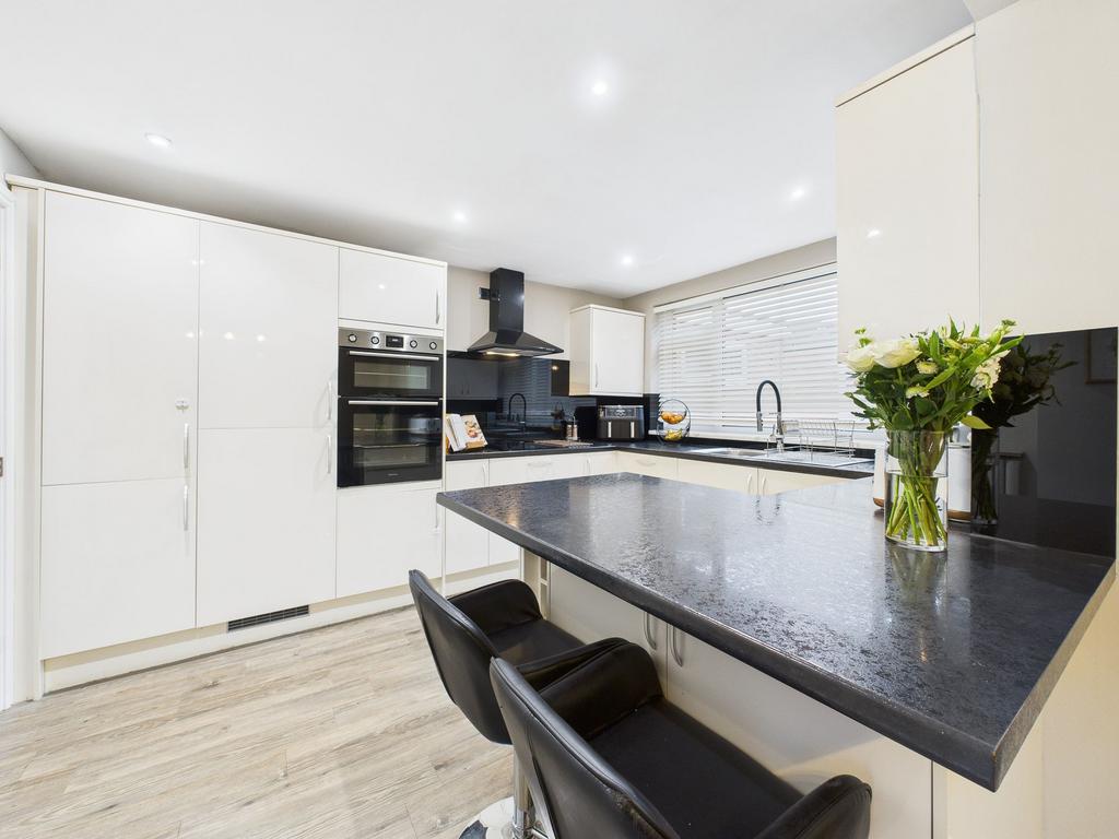 Dining/Kitchen