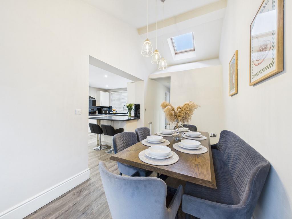 Dining/Kitchen