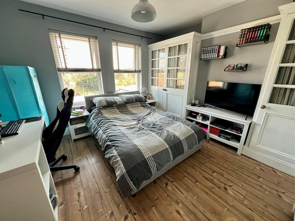Bedrooom 1