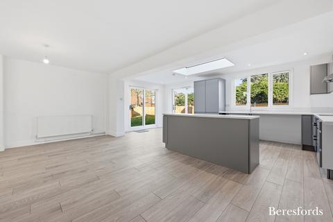 3 bedroom semi-detached house for sale, Claypits Road, Boreham, CM3