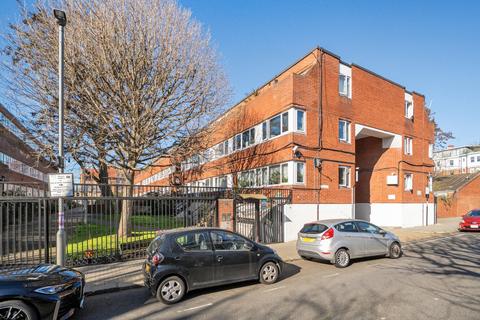 1 bedroom flat for sale, Banbury Street, Battersea Park, London, SW11