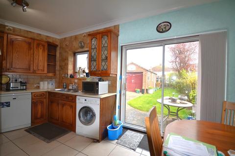 3 bedroom semi-detached house for sale, Kenmore Avenue, Kenton, HA3