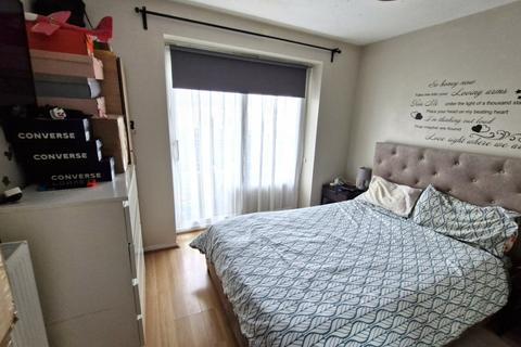 2 bedroom flat to rent, Anson Place, London, SE28