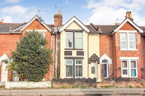 5 bedroom terraced house for sale, 70 Dutton Lane, Eastleigh, Hampshire, SO50 6AB