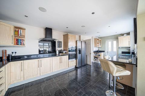4 bedroom semi-detached house for sale, Turnpike Cottages, London Road, Overton, RG25 3NU
