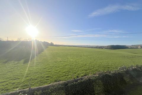 2 bedroom terraced house to rent, Cross Street, Crook
