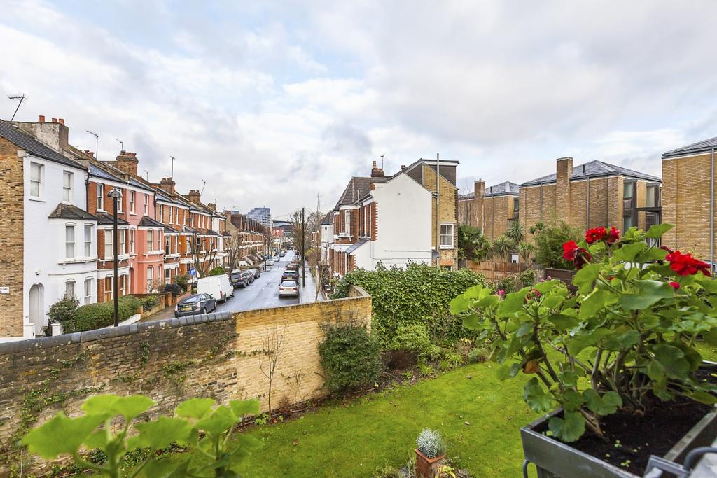 Highbury Crescent