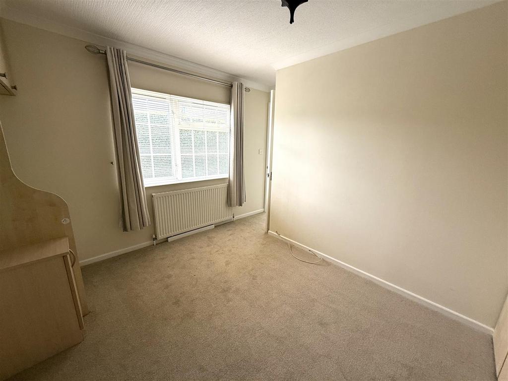 52 llp bedroom.jpeg