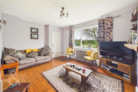 3 bedroom semi-detached house for sale, Malleson Place, East Carleton, Norwich