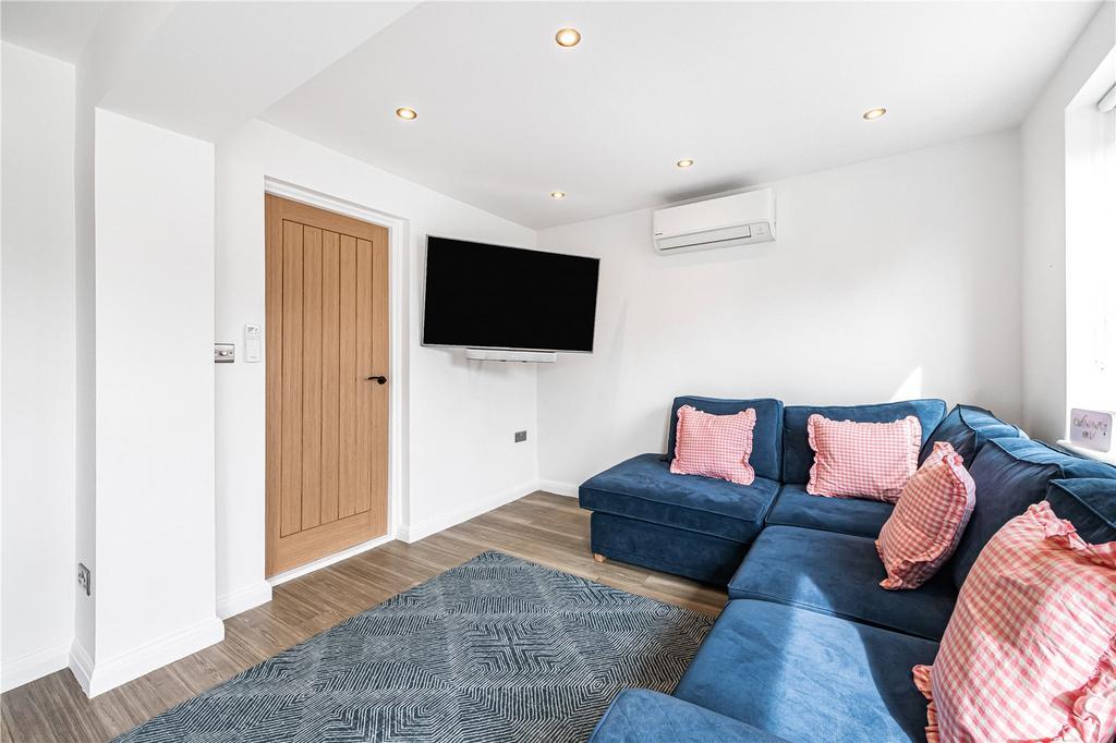 Picture No. 04