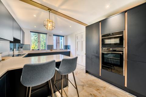 2 bedroom maisonette for sale, Bickley Park Road, Bromley, BR1