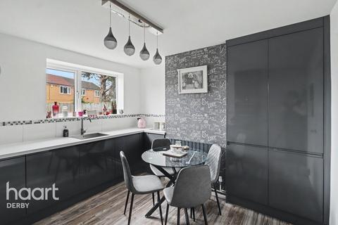 3 bedroom semi-detached house for sale, Finchley Avenue, Derby