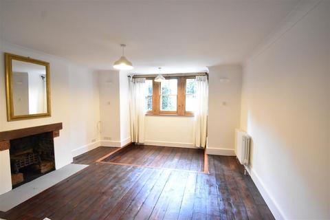 2 bedroom apartment to rent, Cadogan Road, Surbiton