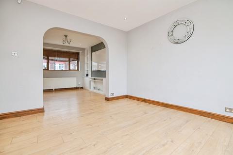 5 bedroom house to rent, Barnford Crescent, OLDBURY