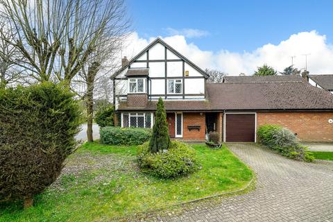 3 bedroom detached house to rent, Trinity Walk, Hemel Hempstead, HP2