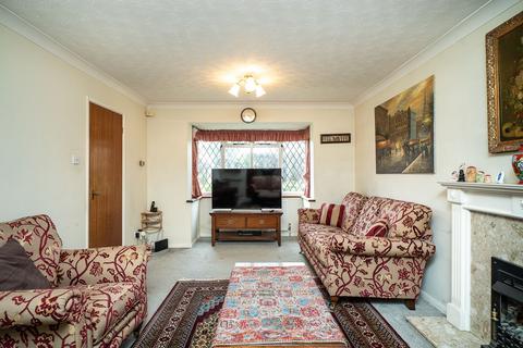 3 bedroom detached house to rent, Trinity Walk, Hemel Hempstead, HP2