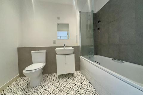 1 bedroom apartment to rent, Imperial Drive, Harrow