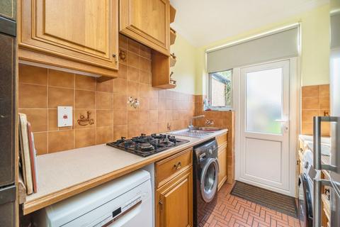 3 bedroom terraced house for sale, Hatherop Road, Hampton TW12