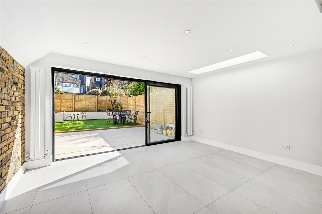 Kitchen/Reception
