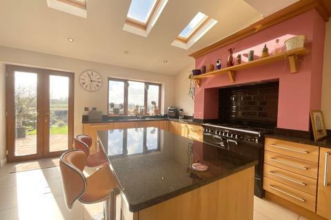 4 bedroom detached house for sale, Nantwich Road, Audley, ST7