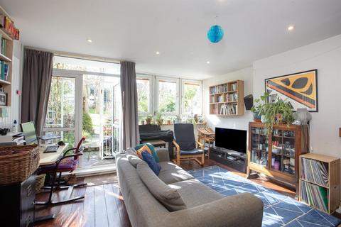 3 bedroom maisonette for sale, Camberwell Grove, Camberwell, SE5