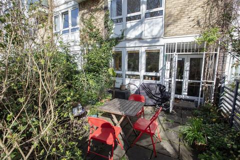 3 bedroom maisonette for sale, Camberwell Grove, Camberwell, SE5