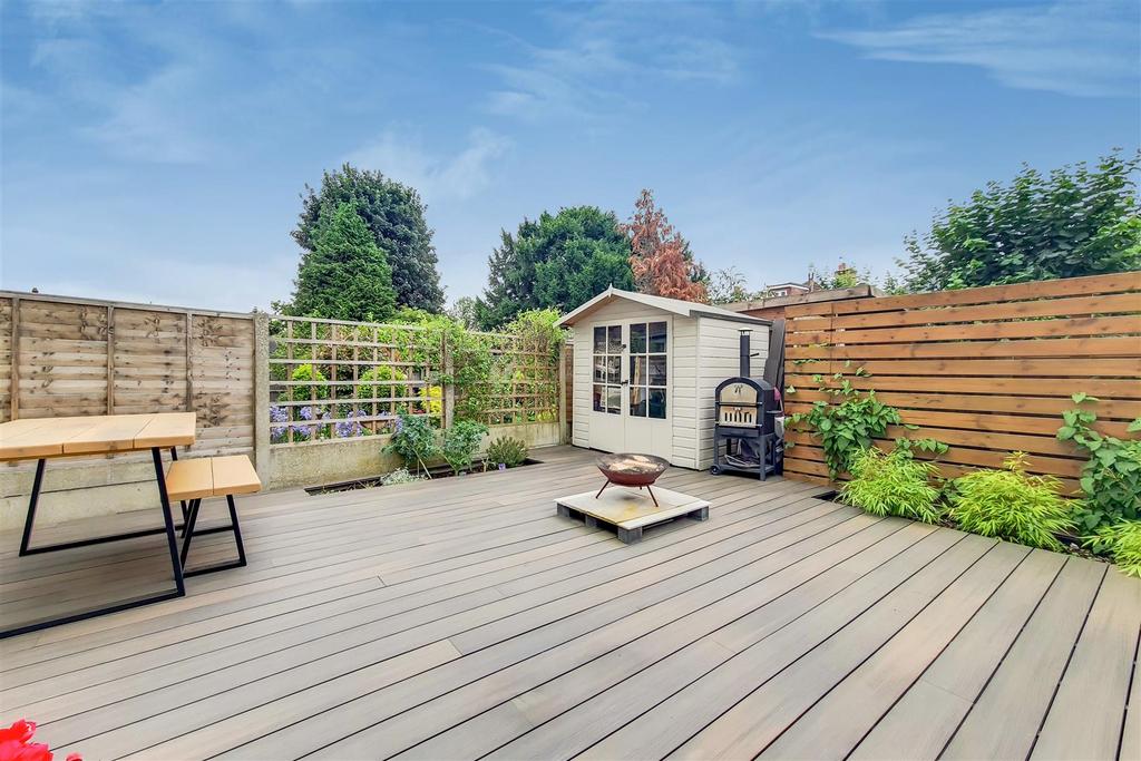 6 Patio-1.jpg