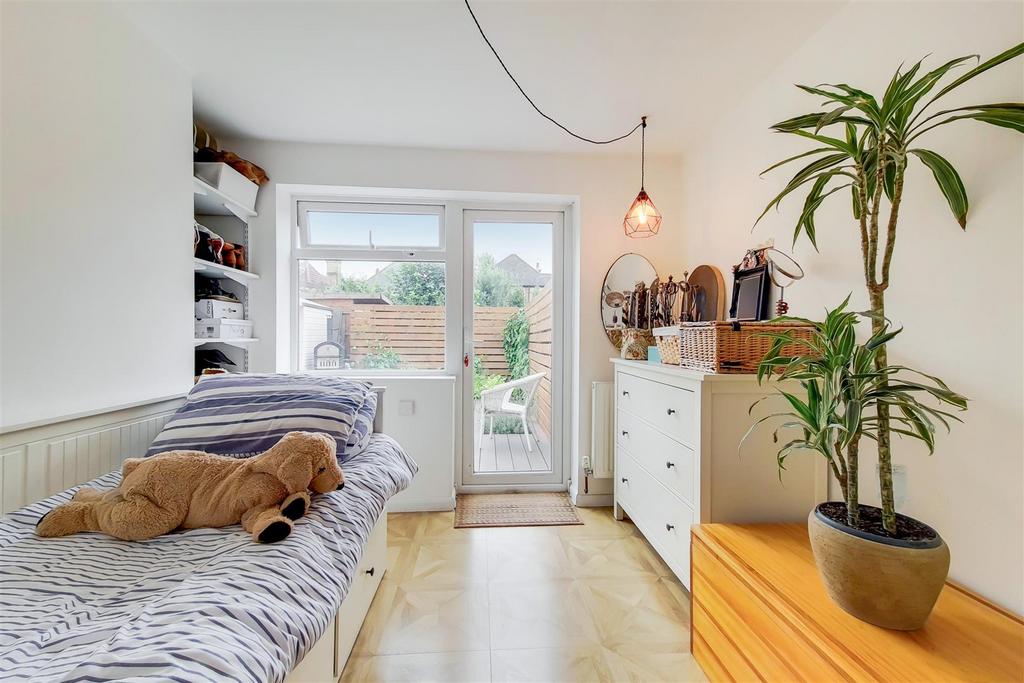5 Bedroom 2-1.jpg