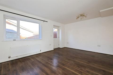 3 bedroom semi-detached house for sale, Goldthorn Road, Kidderminster