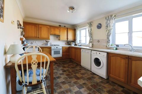 2 bedroom bungalow for sale, Ringers Close, Wymondham, Norfolk, NR18