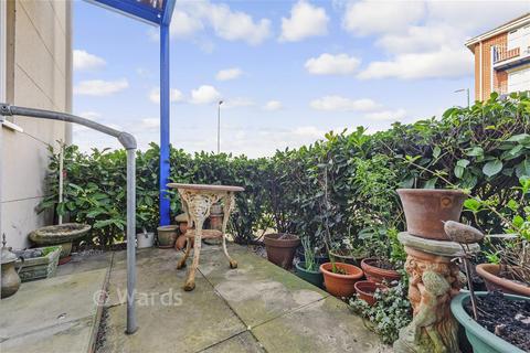 2 bedroom ground floor flat for sale, Applecross Close, Rochester ME1