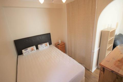 1 bedroom flat to rent, Greenacre Gardens, Walthamstow, London
