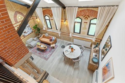 3 bedroom flat for sale, Mallard Road, Abbots Langley
