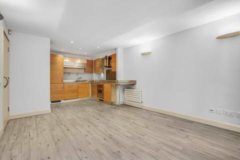 1 bedroom flat to rent, Earl's Court Square, London, SW5