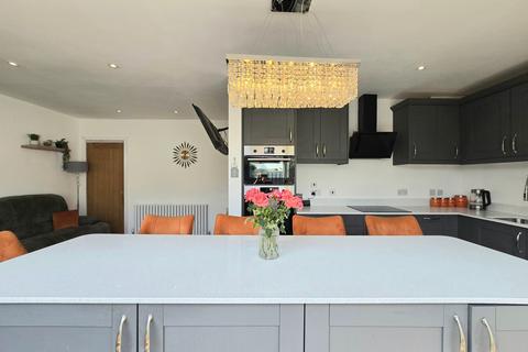 2 bedroom property for sale, St Johns Drive, Newton, Porthcawl, CF36