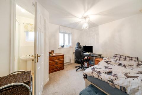 2 bedroom semi-detached house to rent, Persimmon Gardens, Gloucestershire GL51