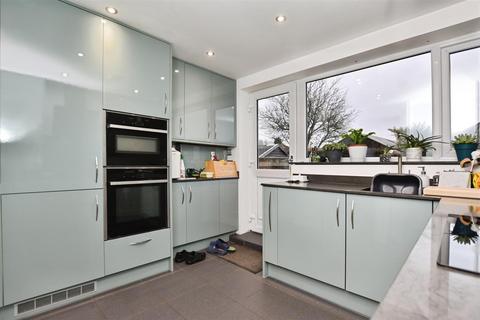 3 bedroom end of terrace house for sale, Stanley Avenue, Hornsea HU18