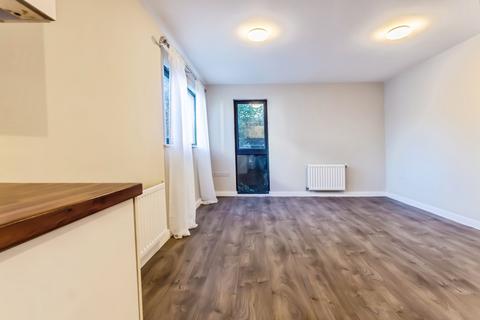 undefined, Cairns Avenue, London, SW16